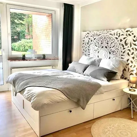 Cozy Near Maschsee, Balcony, Gardenview Apartment