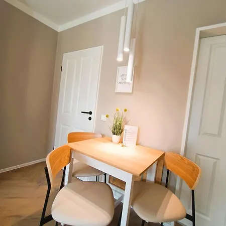 Appartamento Cozy Near Maschsee, Balcony, Gardenview