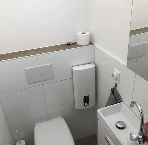 Апартаменты Cozy Near Maschsee, Balcony, Gardenview Ганновер
