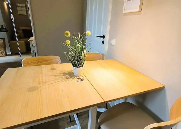 아파트 Cozy Near Maschsee, Balcony, Gardenview 하노버